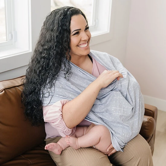 Trend Lab® Lil Dreamer Nursing Wrap Gray/white - Image 3